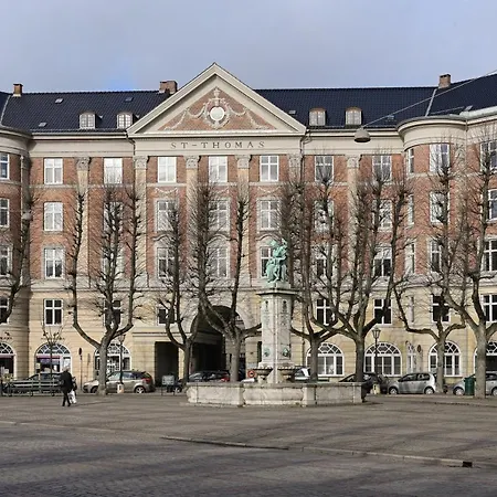 Spacious 2-bedroom In The Trendy Area Of Vesterbro Apartment Copenhagen