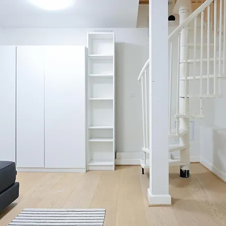 Spacious 2-bedroom In The Trendy Area Of Vesterbro Apartment *