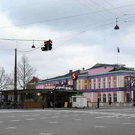 Spacious 2-bedroom In The Trendy Area Of Vesterbro Apartment Copenhagen